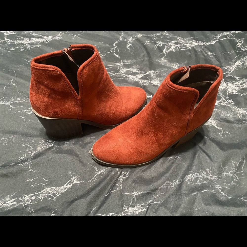 Cute burnt orange booties!
